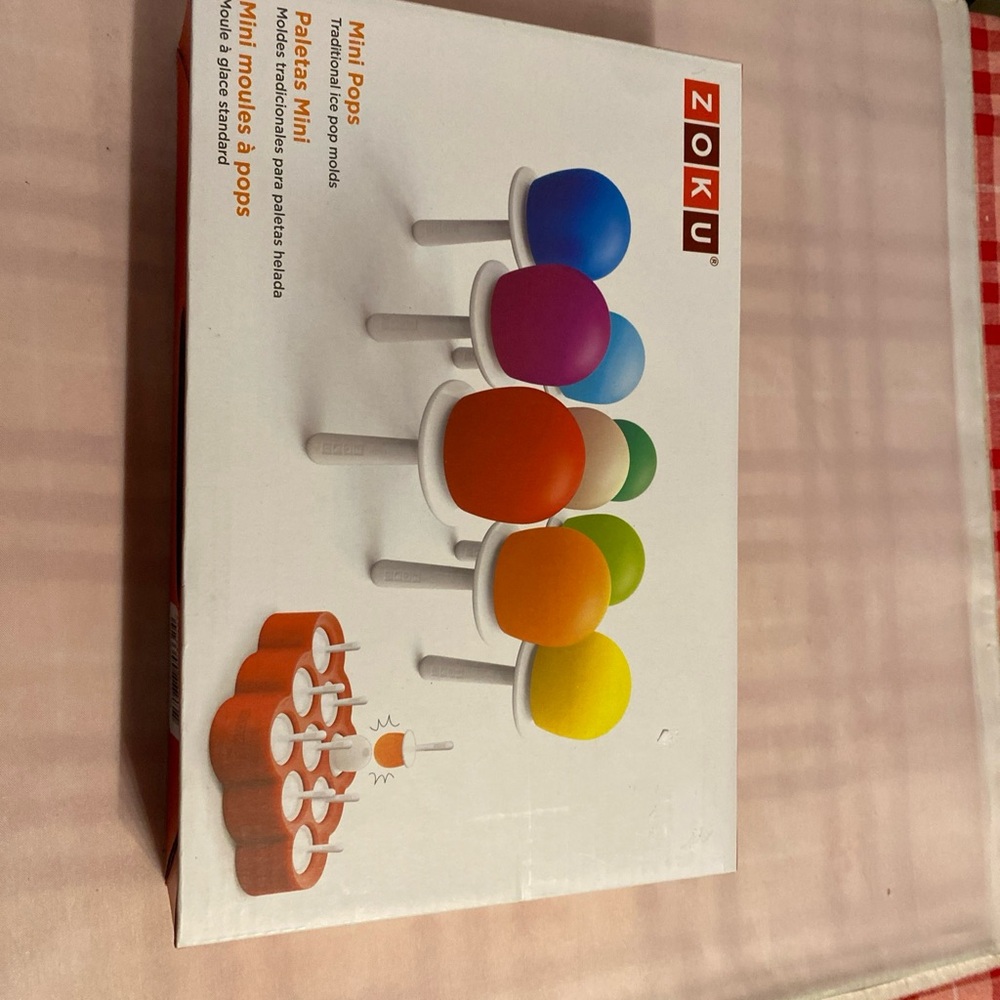 Blue and Purple Cake Pop Stands Kitchen Tools